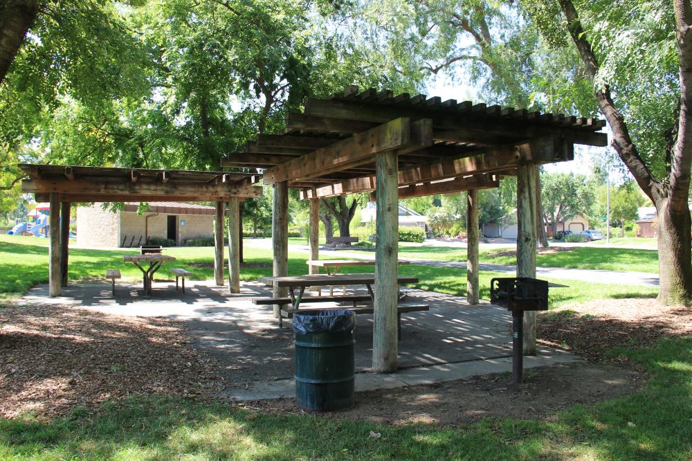 Westwood Park - Picnic Area(3)