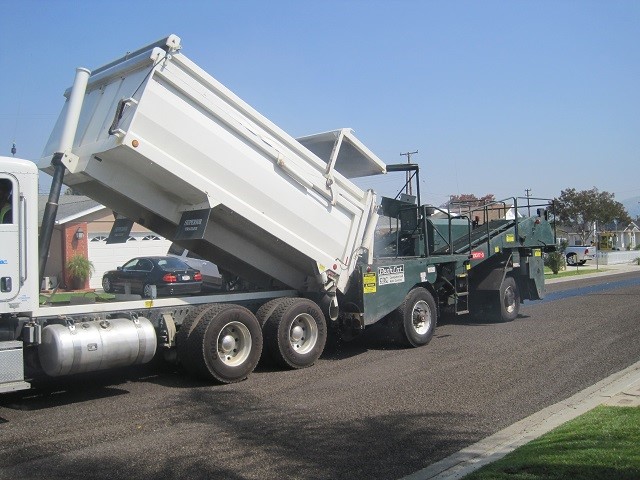 Chip-seal Truck